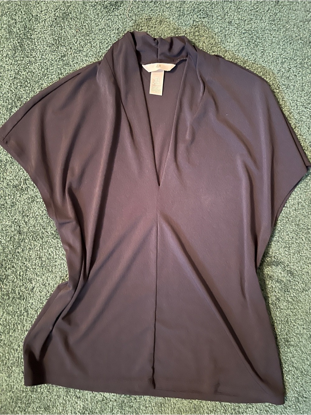 H & M Women's V-Neck Short Sleeve Top in Dark navy